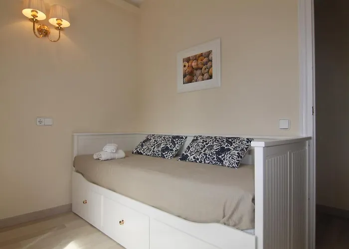 Rubi: Luminoso A 1 Minuto De La Playa Sitges