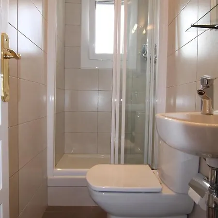 Apartment Rubi: Luminoso A 1 Minuto De La Playa Sitges