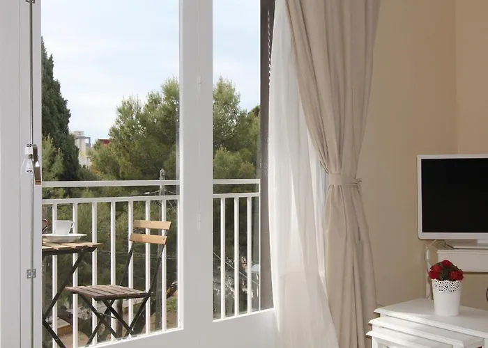 Rubi: Luminoso A 1 Minuto De La Playa * Sitges