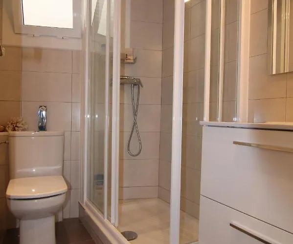 Apartman Rubi: Luminoso A 1 Minuto De La Playa